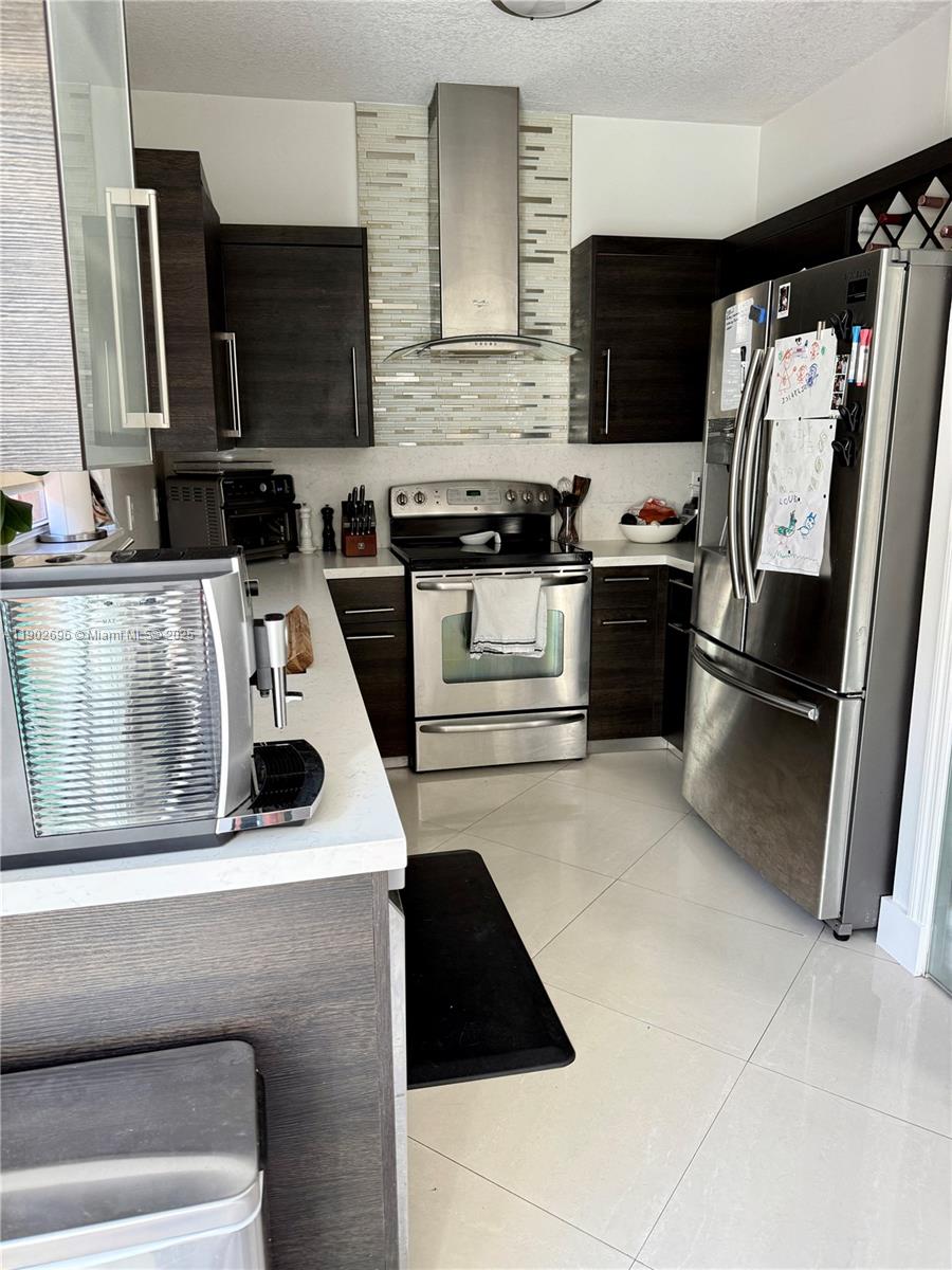 VILLA VIZCAYA CONDO - Residential Lease