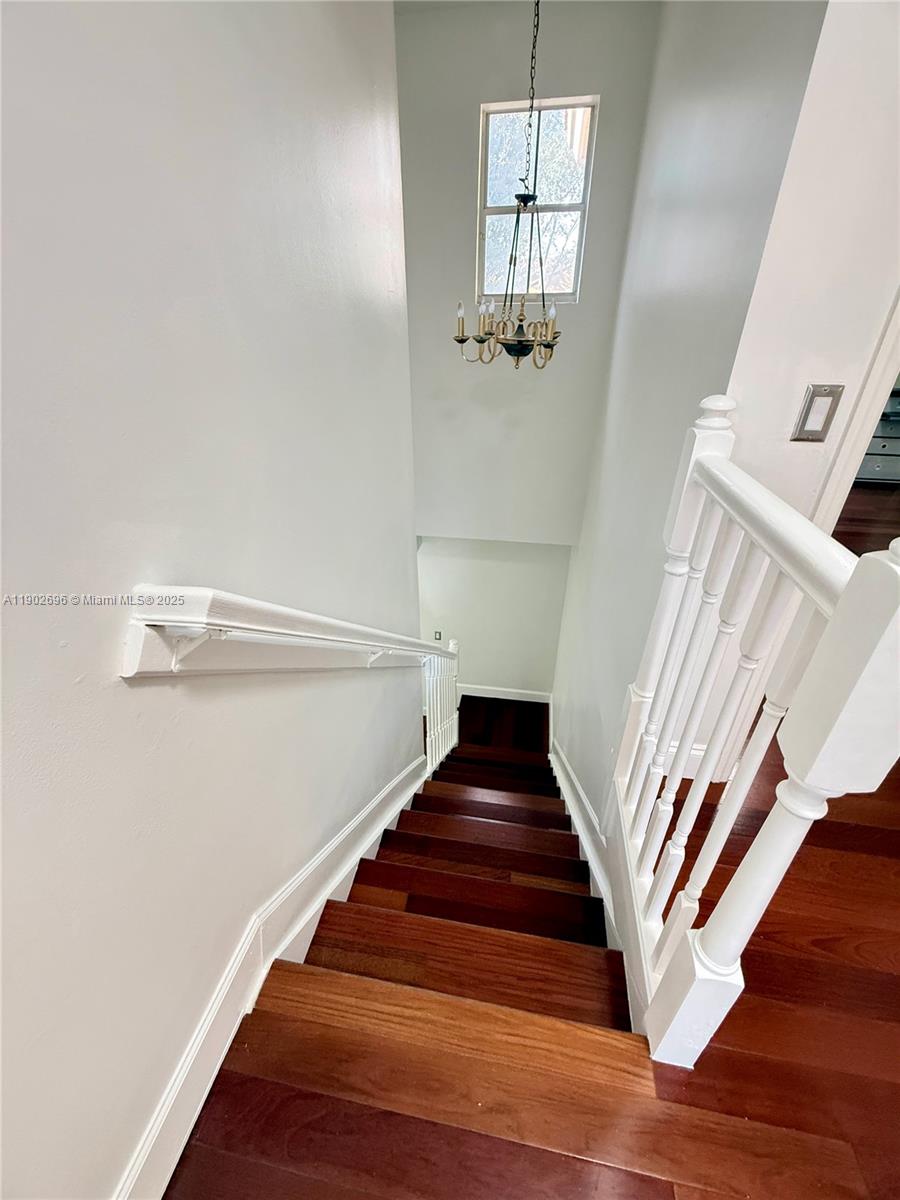 VILLA VIZCAYA CONDO - Residential Lease