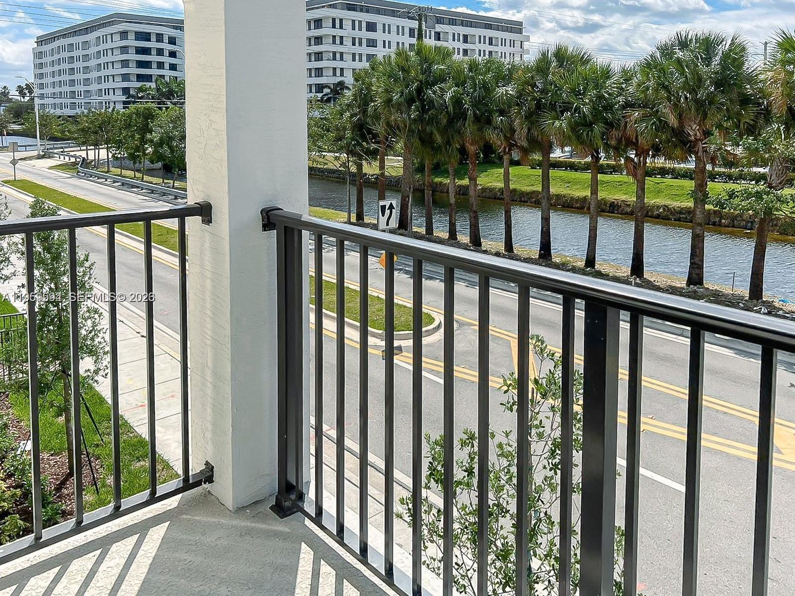 DOWNTOWN DORAL SOUTH PHAS - Residential Lease