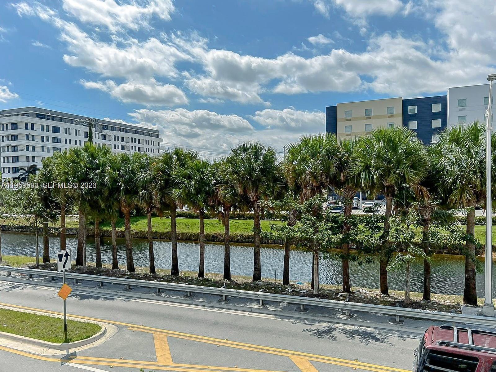 DOWNTOWN DORAL SOUTH PHAS - Residential Lease