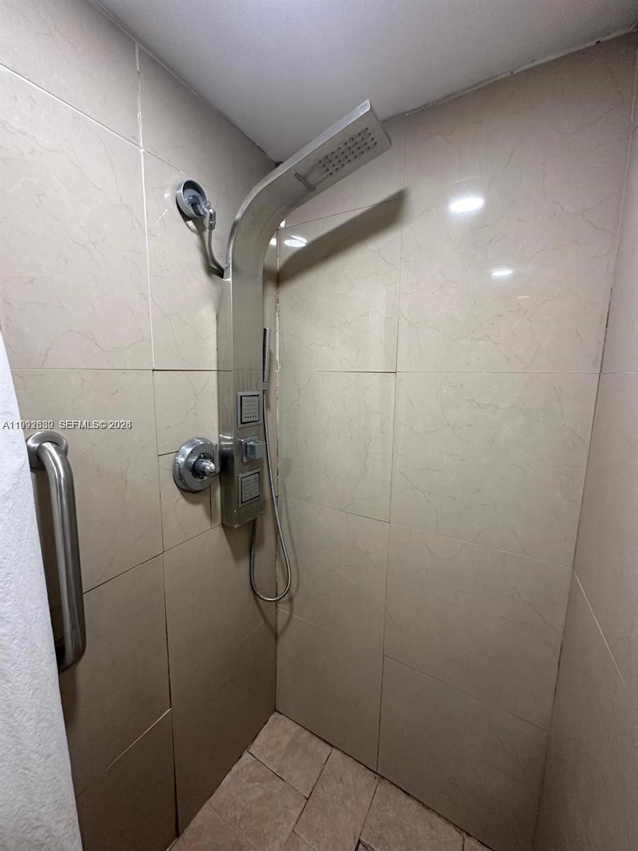 View photos, virtual tours, details...