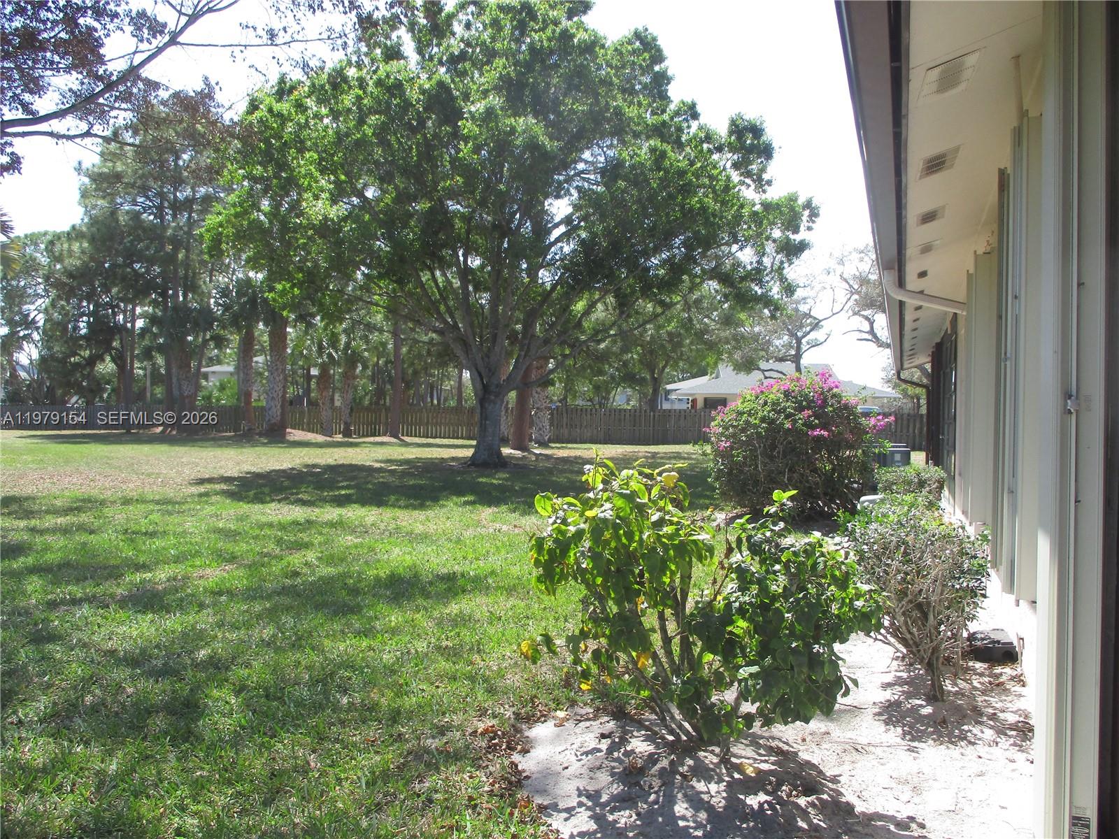 TWIN LAKES SOUTH & TOWN V - Residential