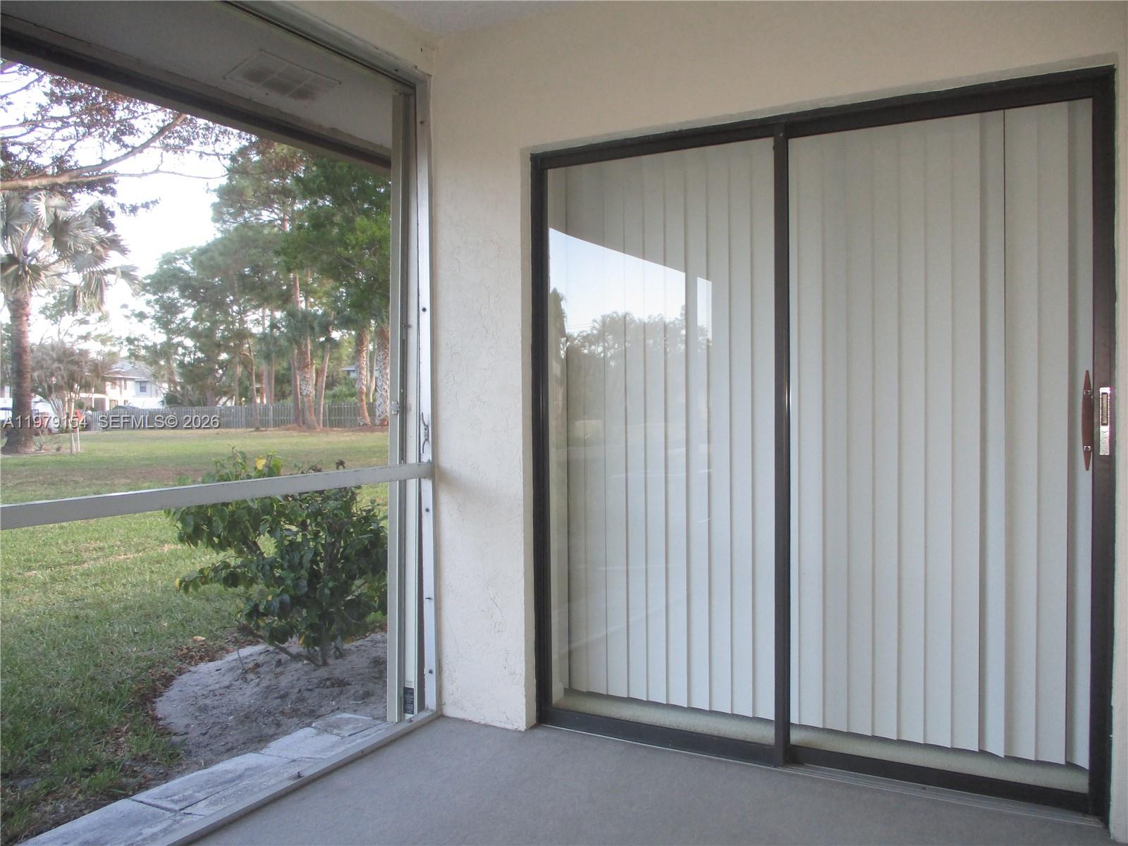 TWIN LAKES SOUTH & TOWN V - Residential