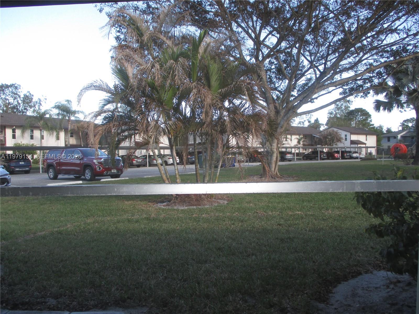 TWIN LAKES SOUTH & TOWN V - Residential