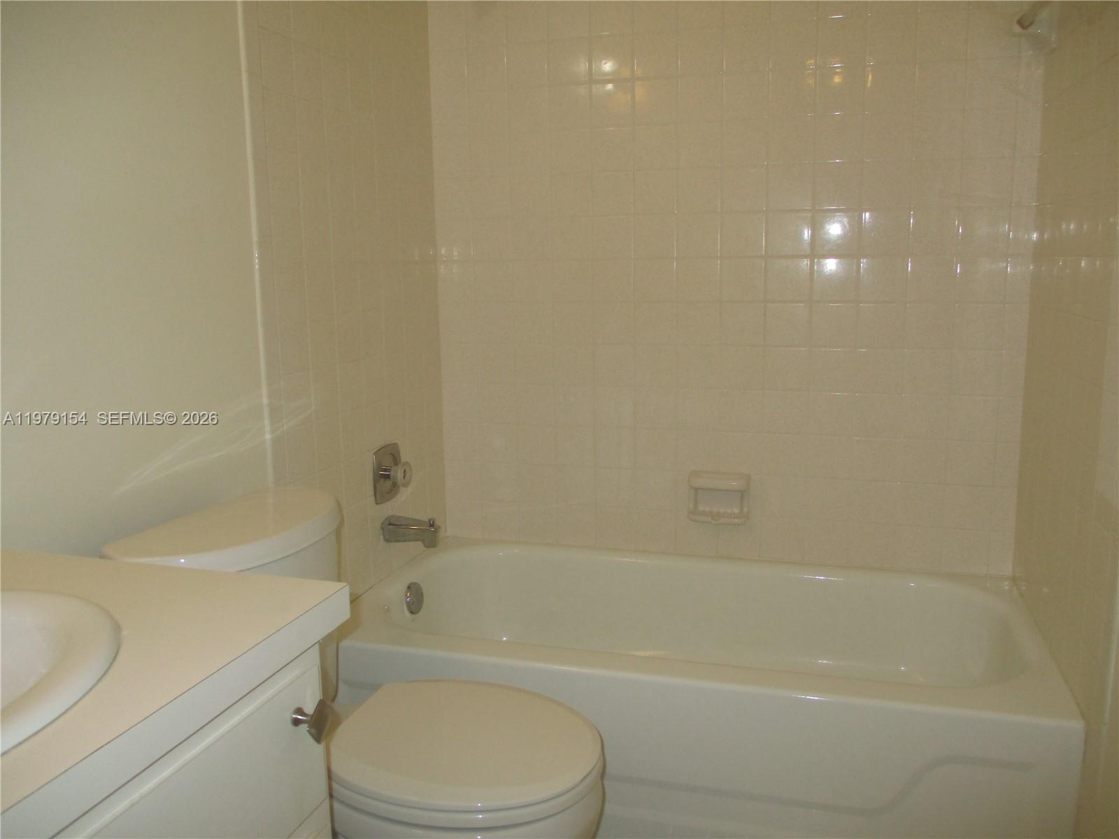 TWIN LAKES SOUTH & TOWN V - Residential