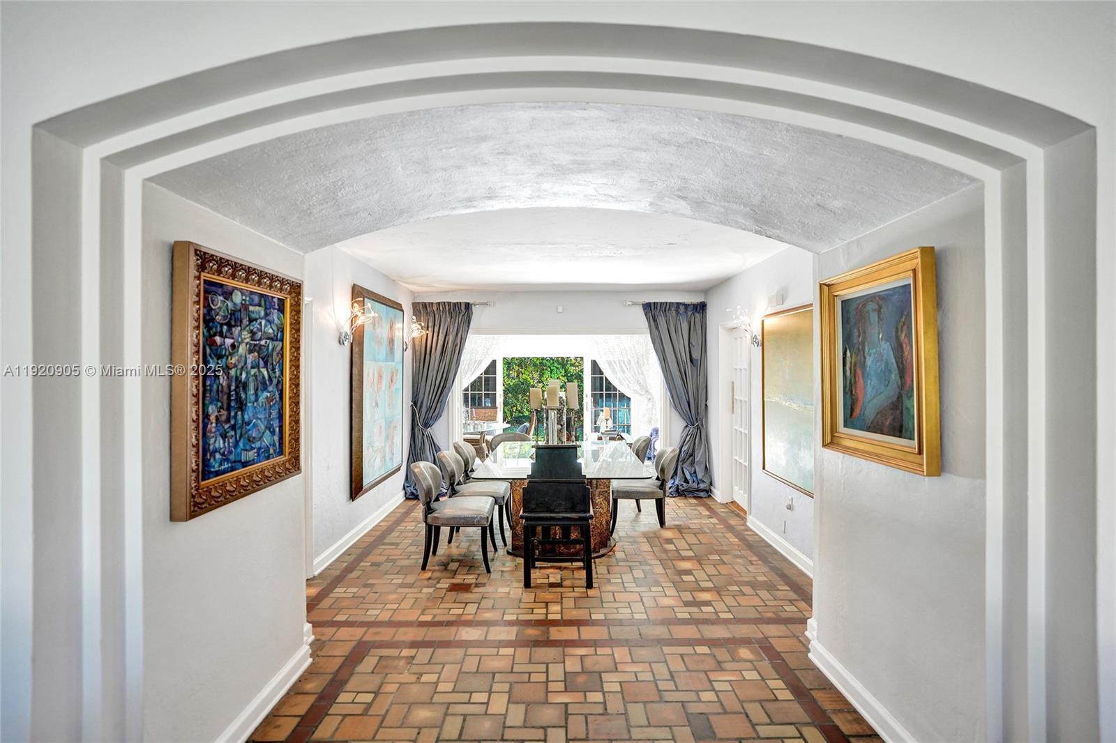 HOLLYWOOD LAKES SECTION - Residential Lease