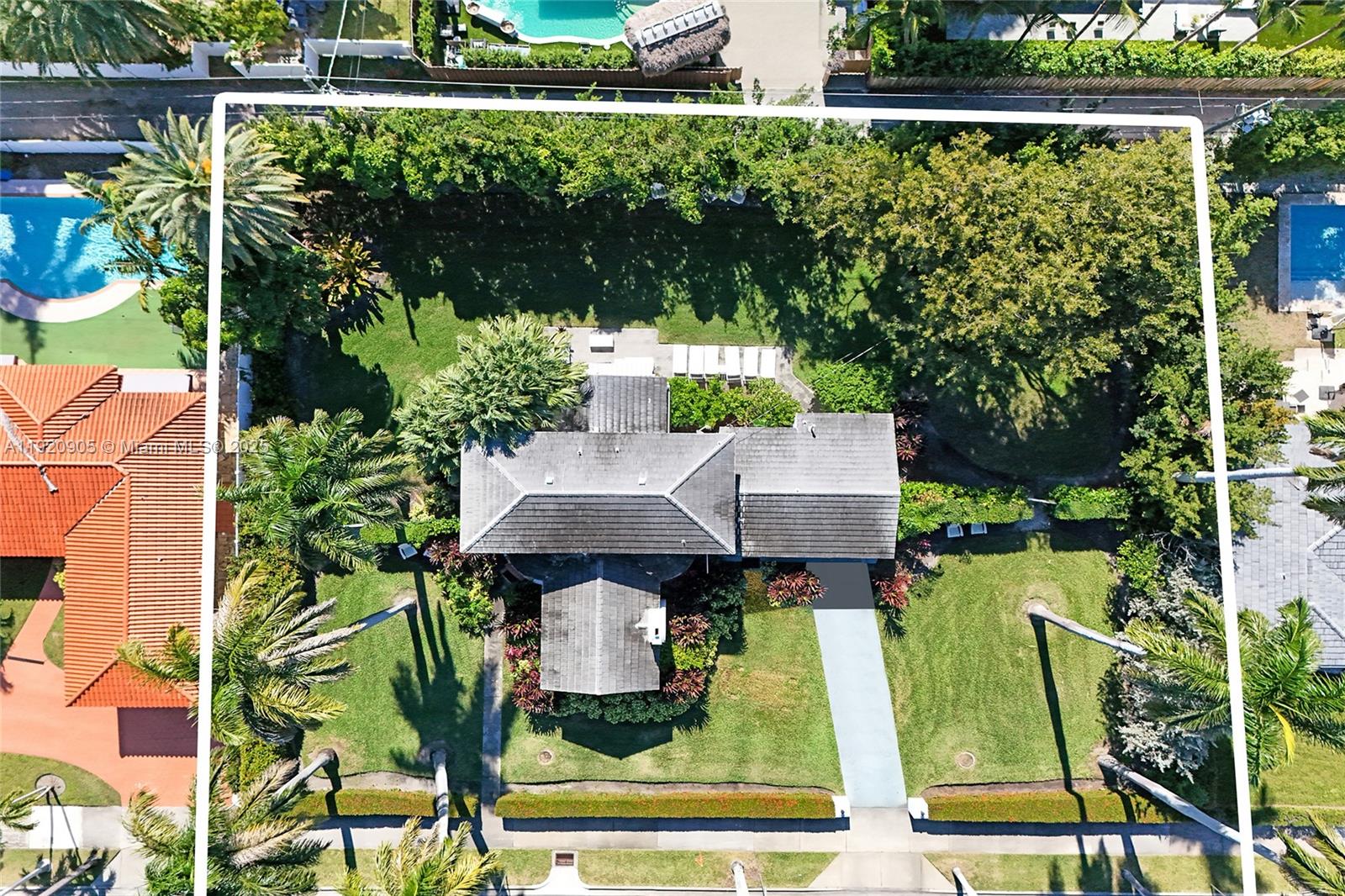 HOLLYWOOD LAKES SECTION - Residential Lease