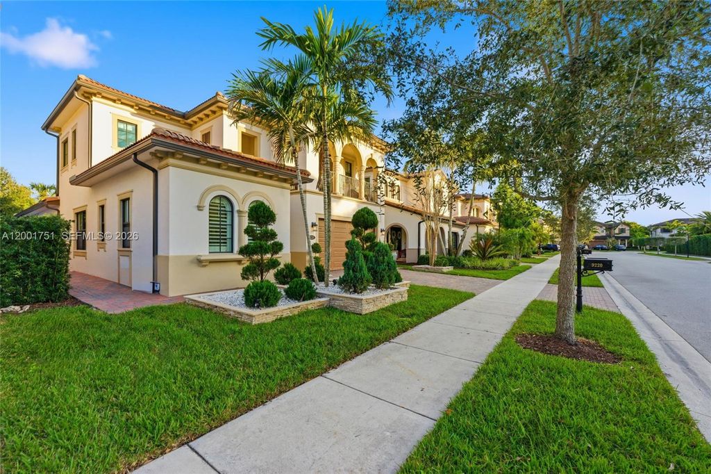 Photo of 9220 E Meridian Dr, Parkland, FL 33076 (MLS # A12001751)