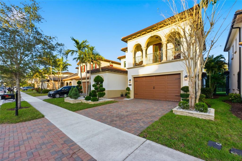 Photo of 9220 E Meridian Dr, Parkland, FL 33076 (MLS # A12001751)
