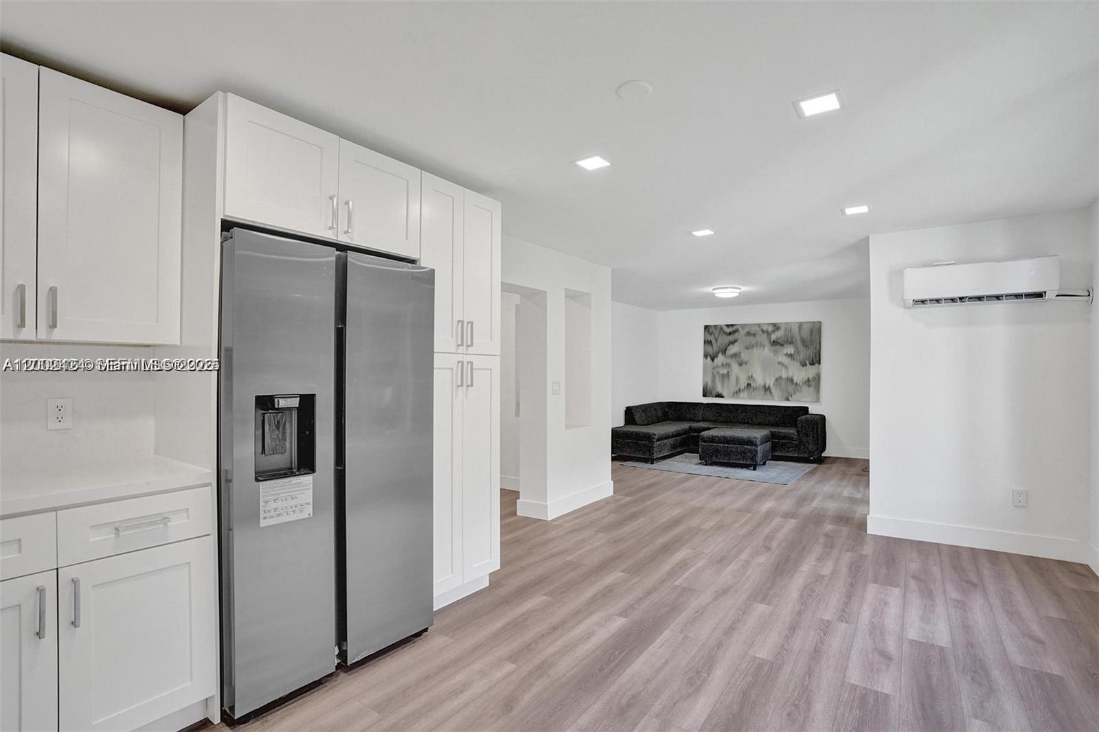 PARK PLAZA - Residential Lease