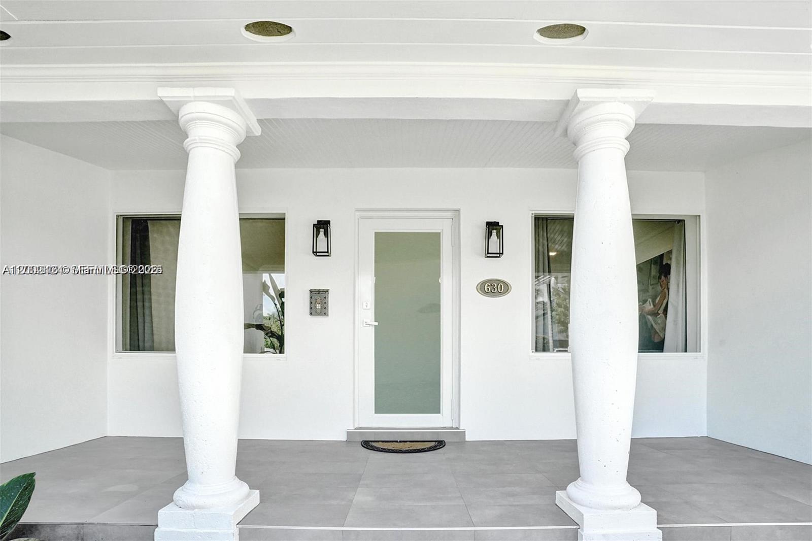 PARK PLAZA - Residential Lease