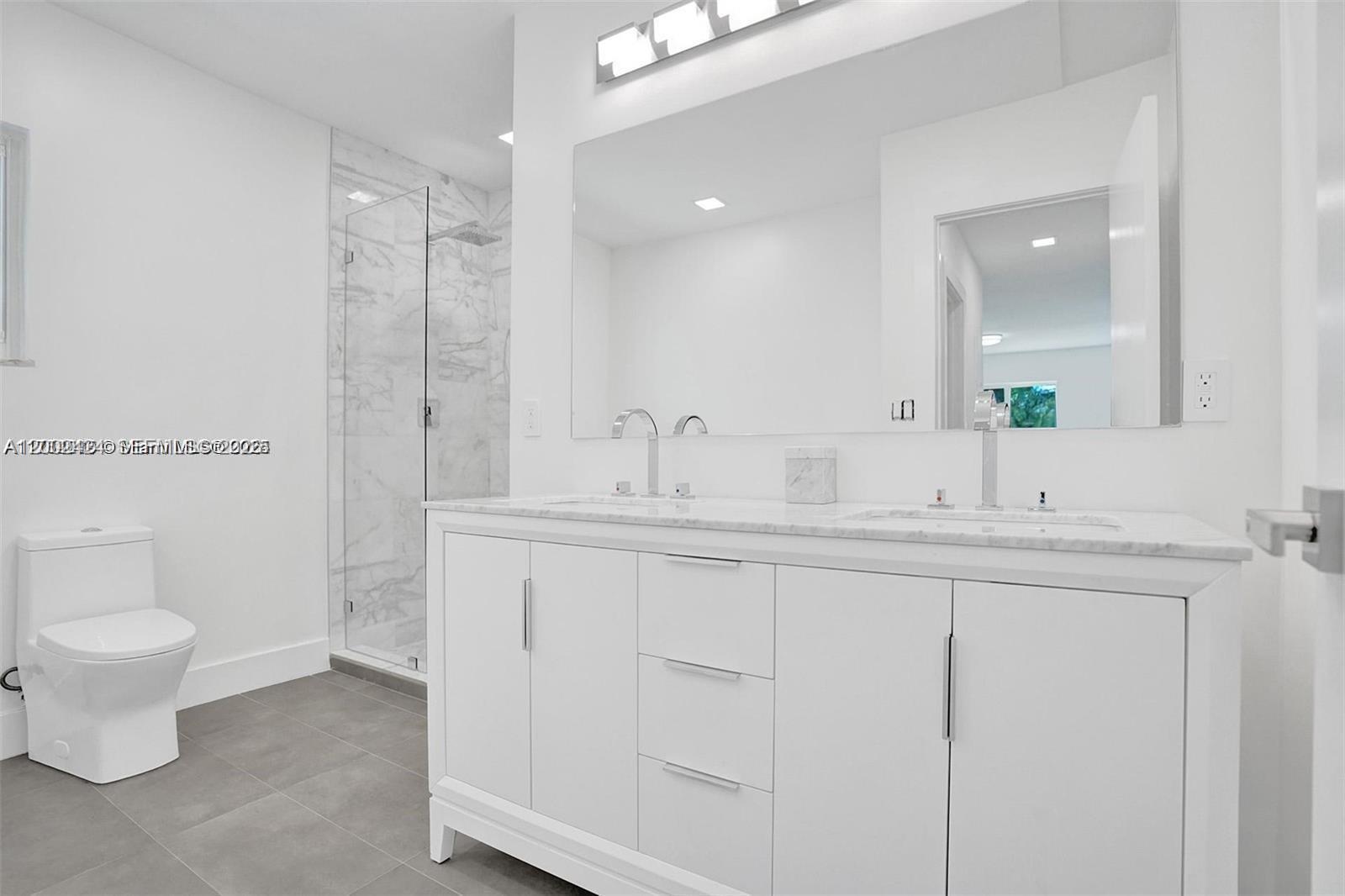 PARK PLAZA - Residential Lease