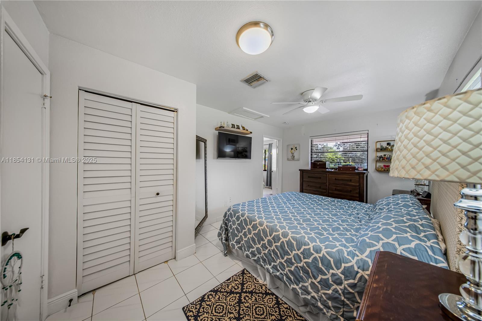 DOUGLAS ESTS 1ST ADDN - Residential