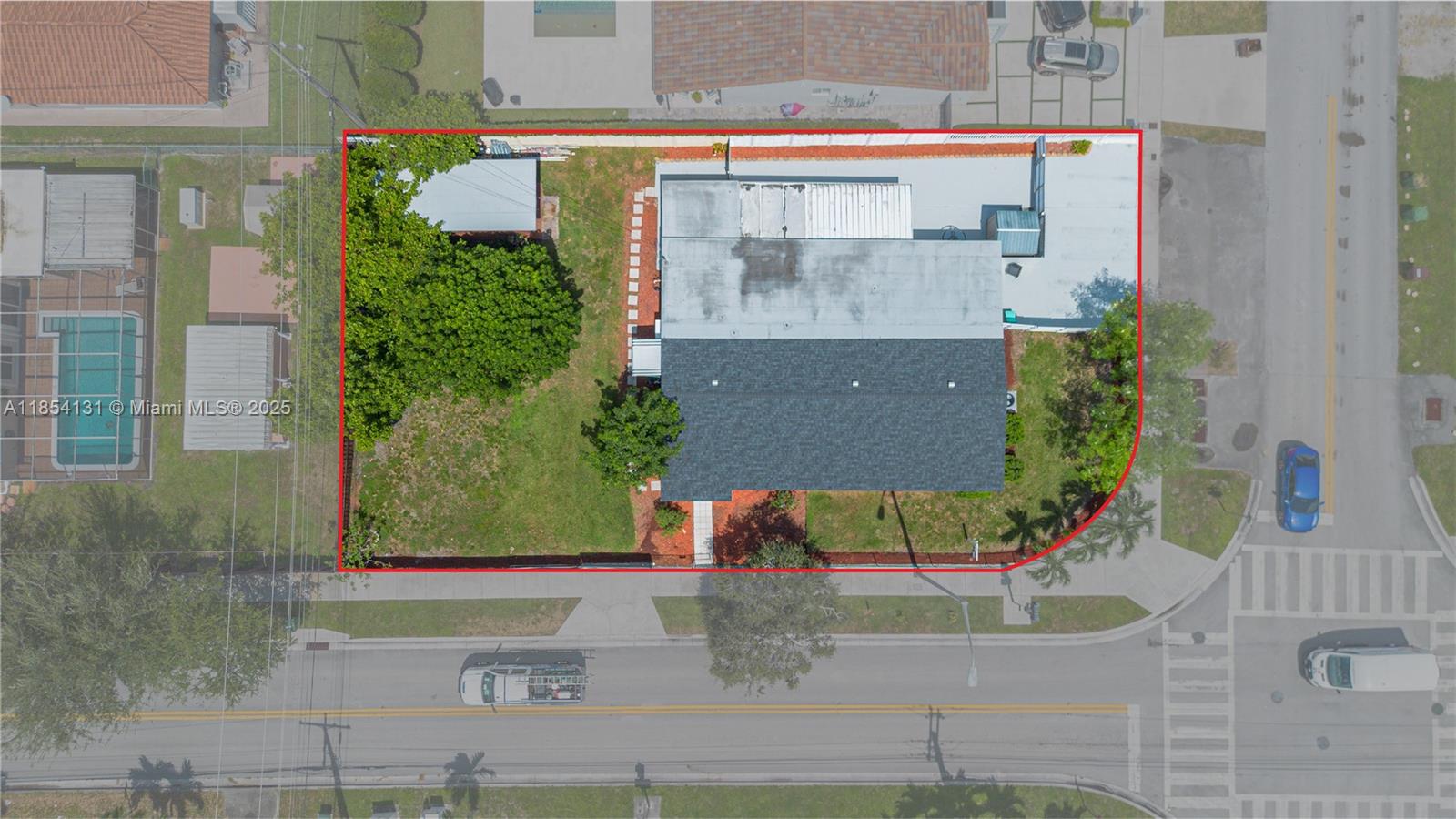 DOUGLAS ESTS 1ST ADDN - Residential