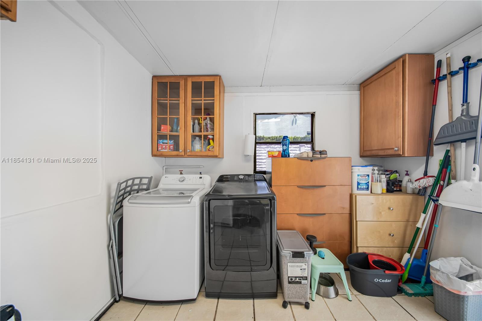 DOUGLAS ESTS 1ST ADDN - Residential