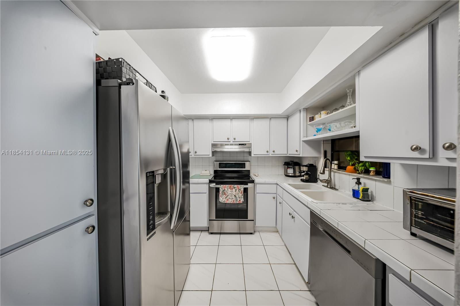 DOUGLAS ESTS 1ST ADDN - Residential