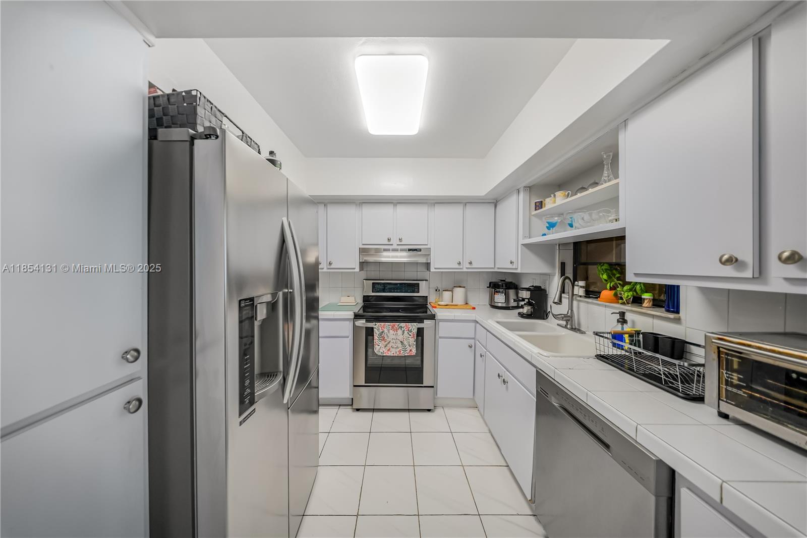 DOUGLAS ESTS 1ST ADDN - Residential