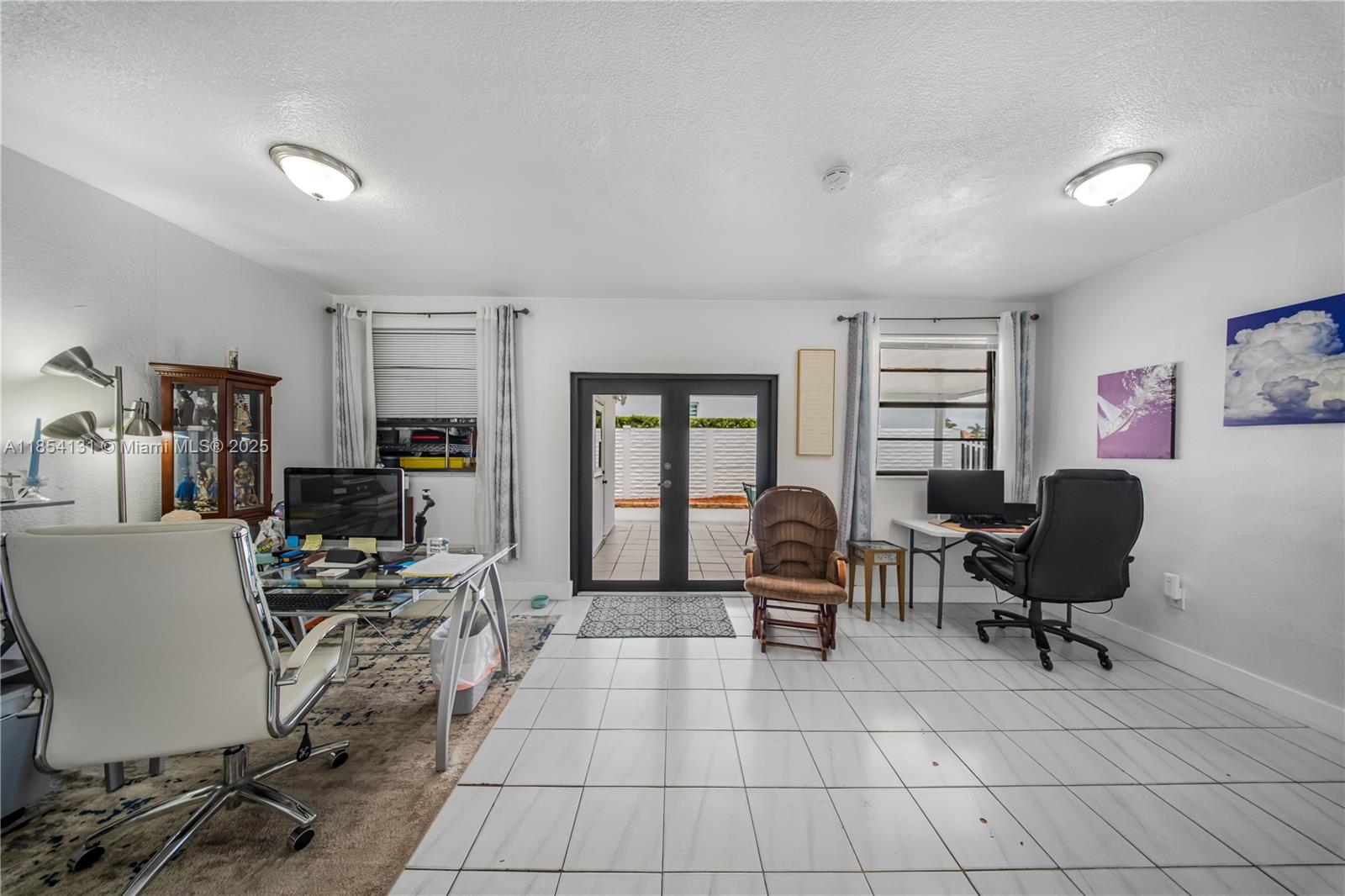 DOUGLAS ESTS 1ST ADDN - Residential