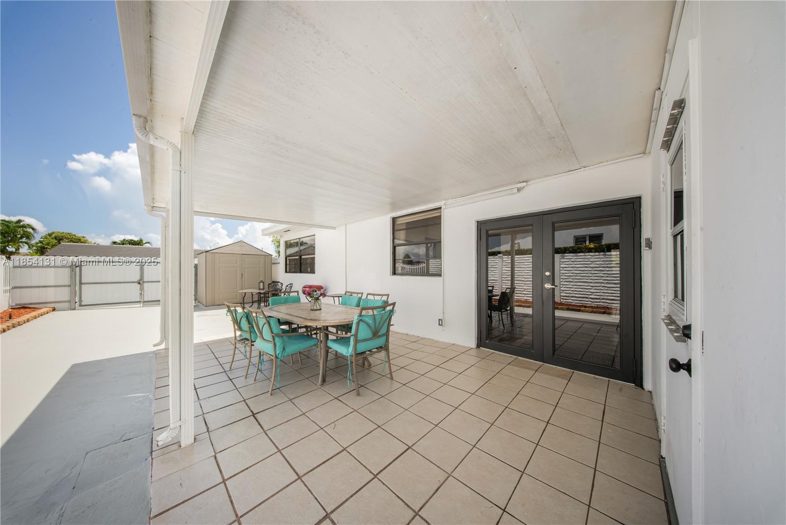 DOUGLAS ESTS 1ST ADDN - Residential