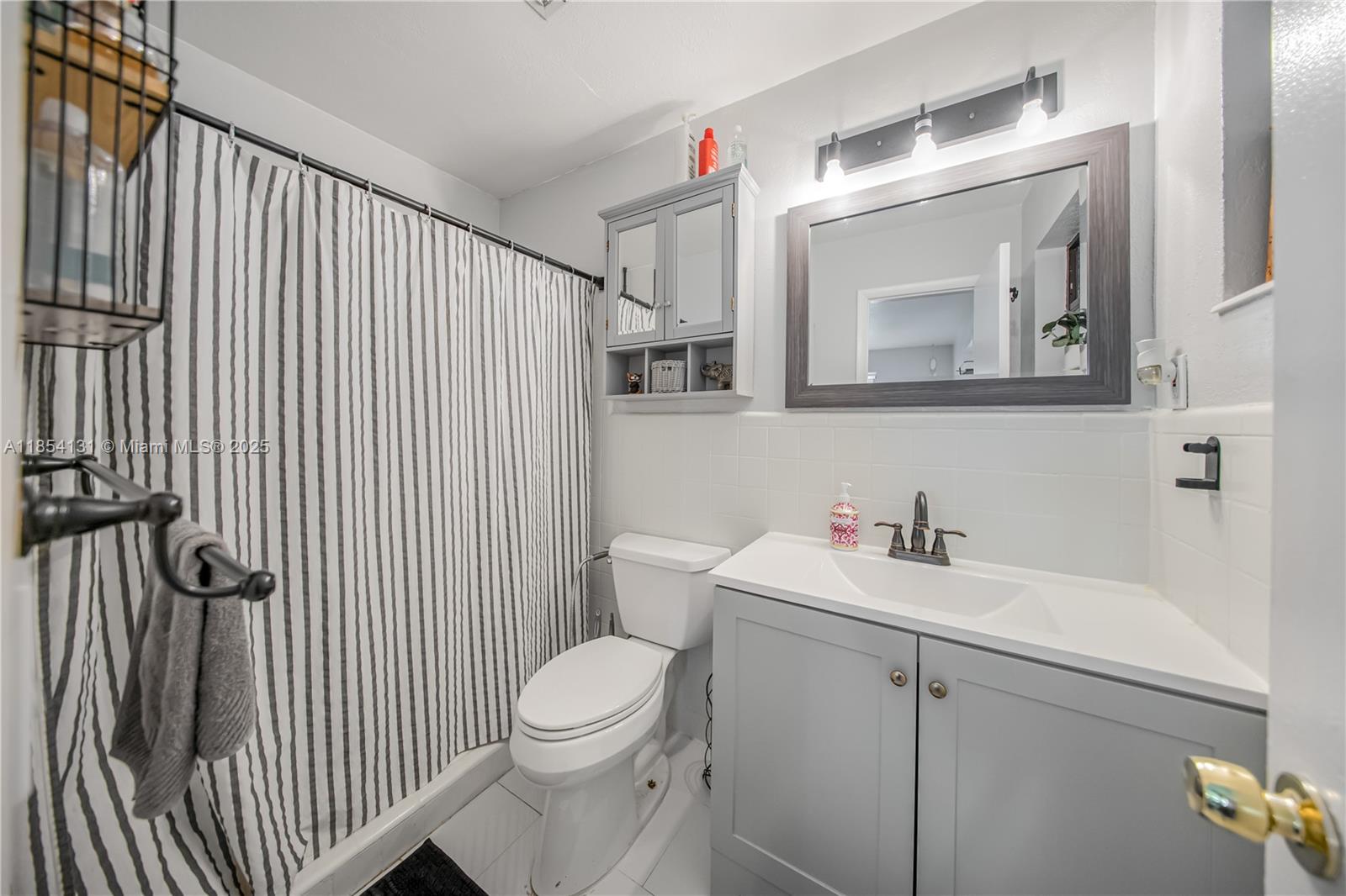 DOUGLAS ESTS 1ST ADDN - Residential