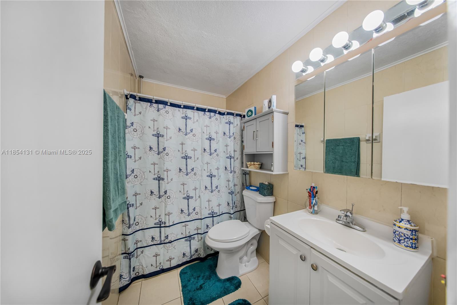 DOUGLAS ESTS 1ST ADDN - Residential