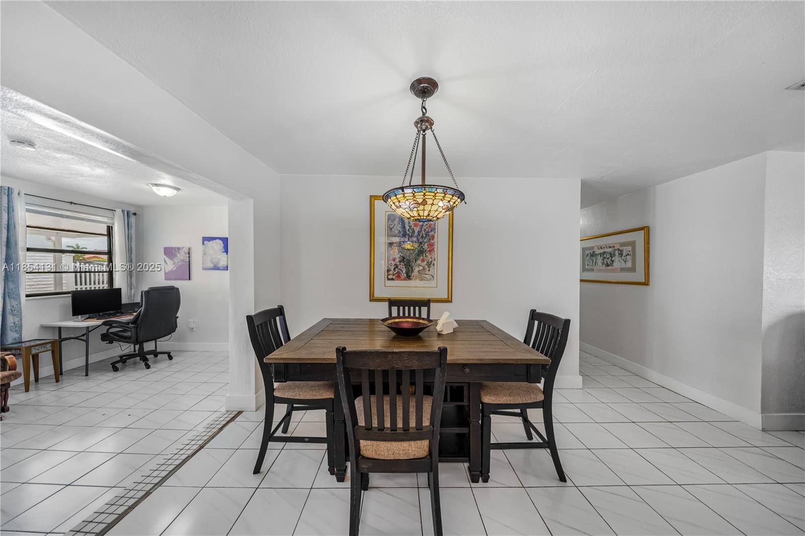 DOUGLAS ESTS 1ST ADDN - Residential