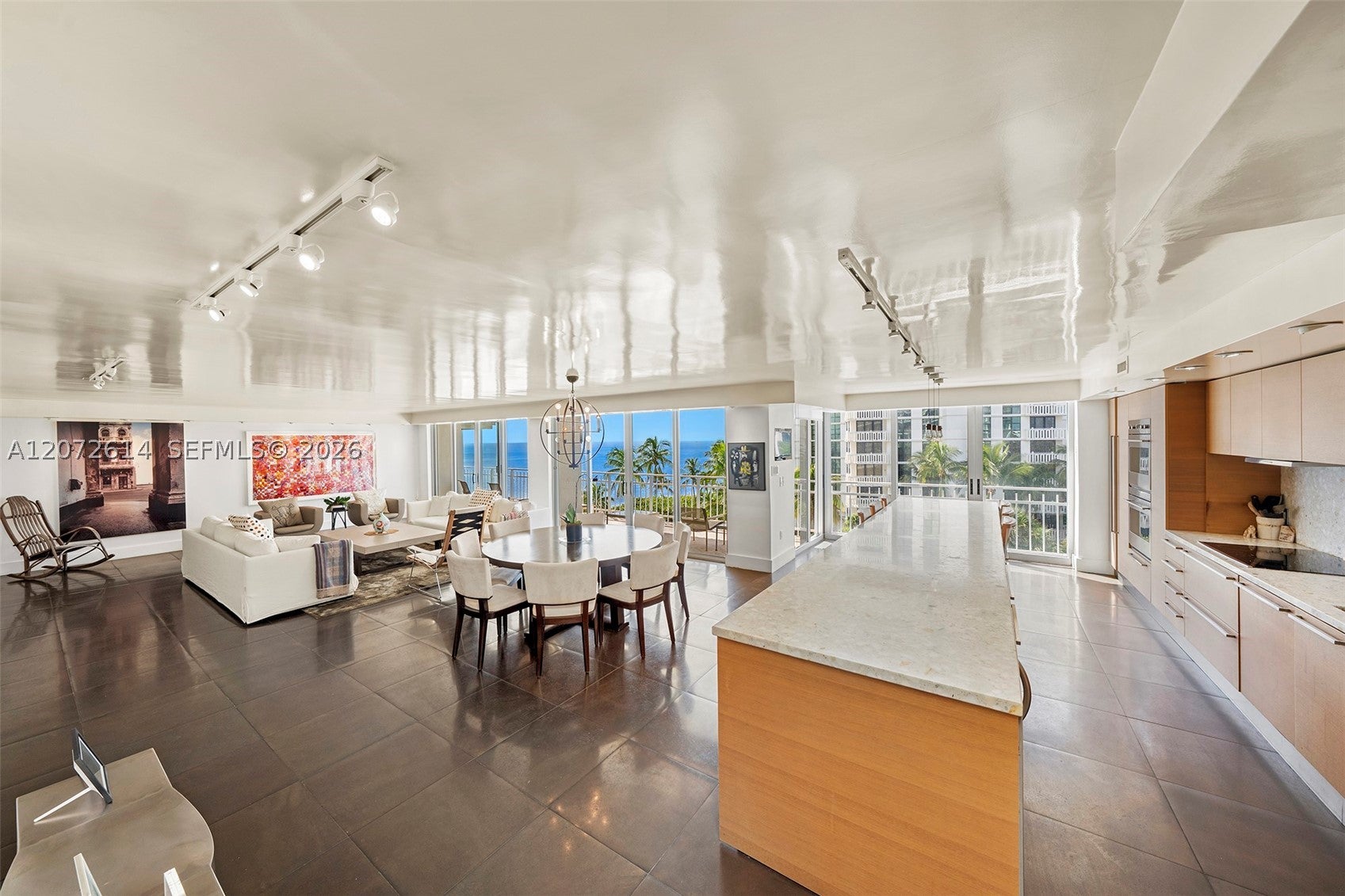 600 Grapetree Dr
