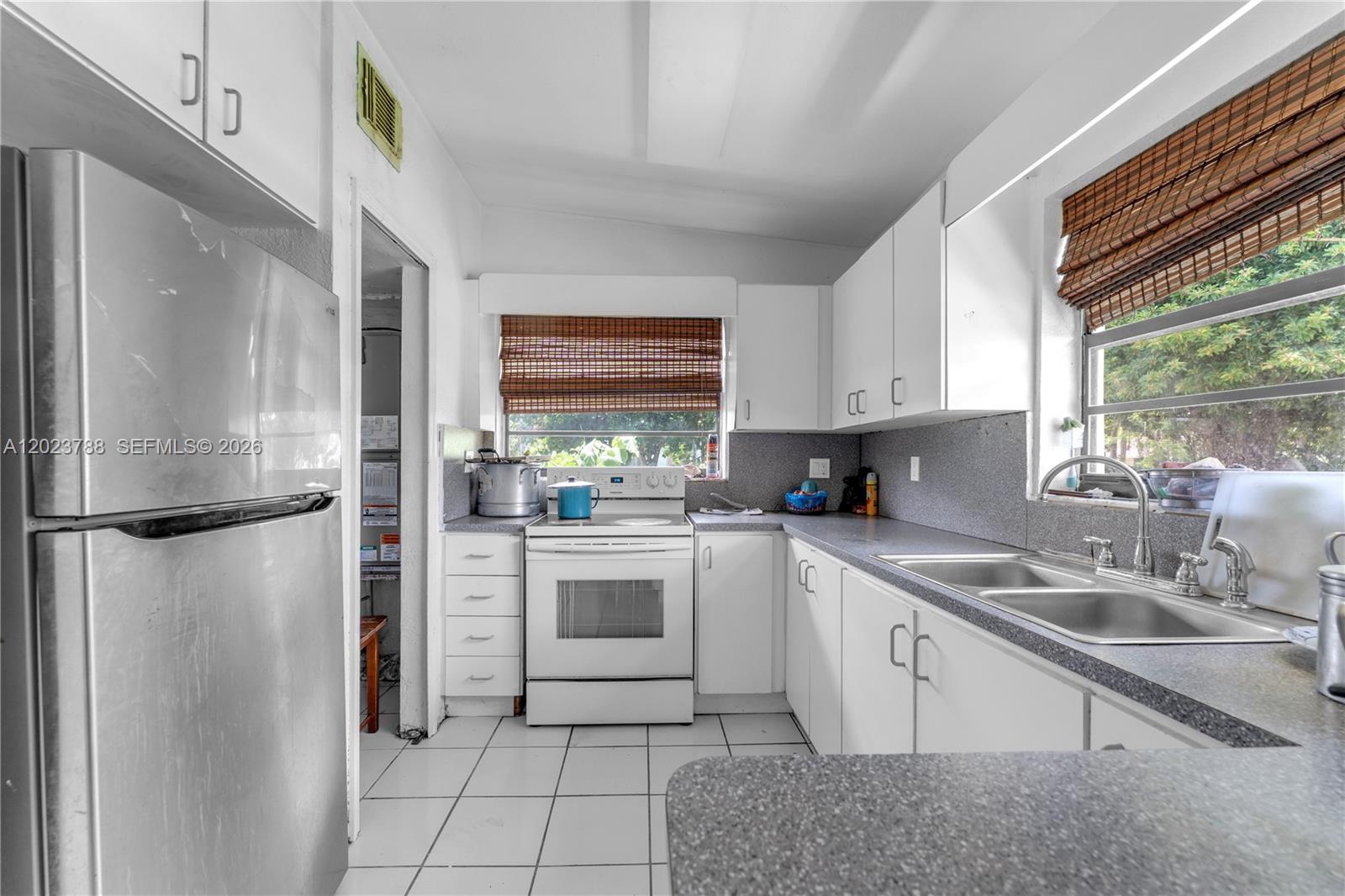 PONCE DE LEON - Residential