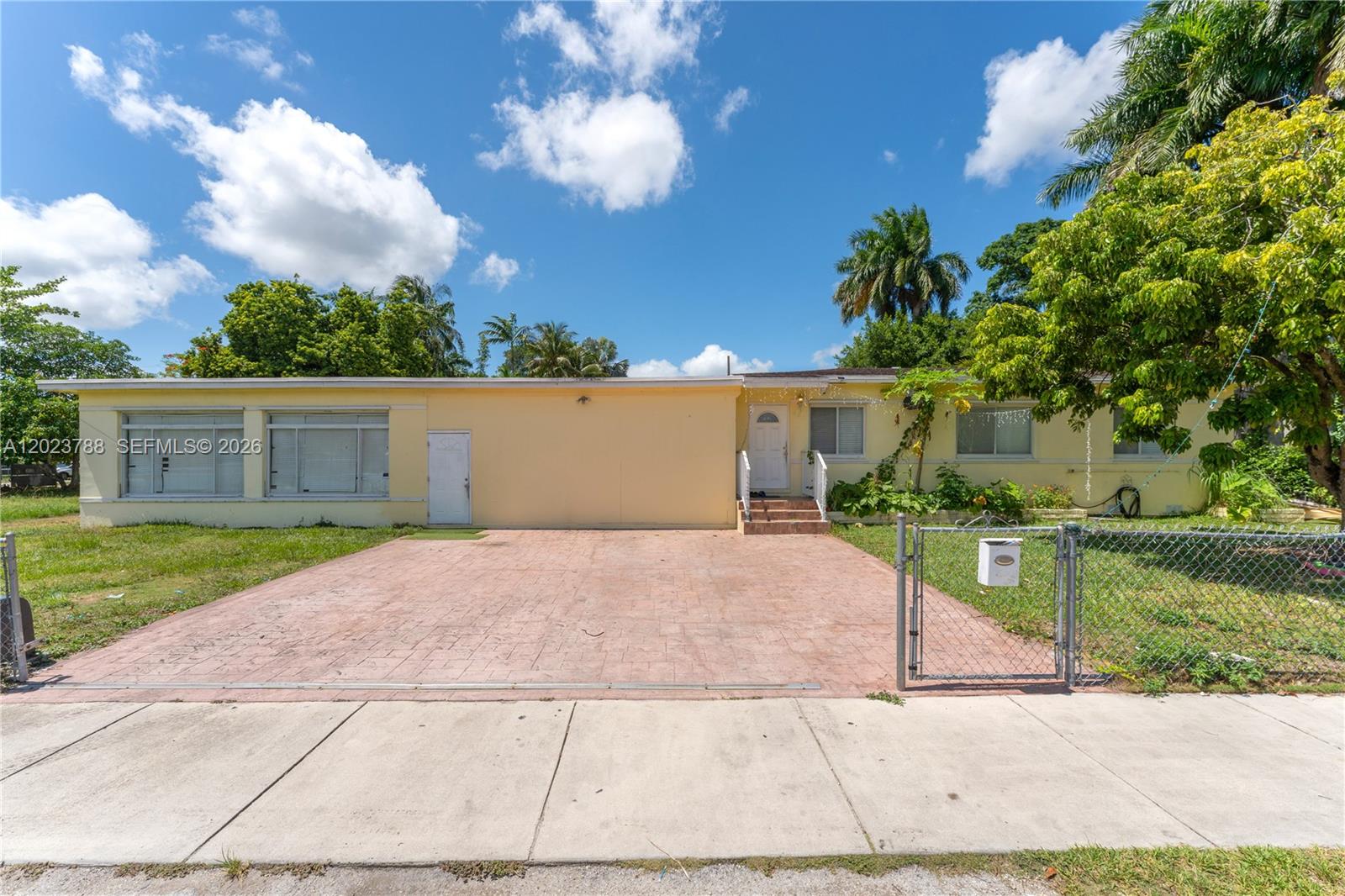 PONCE DE LEON - Residential