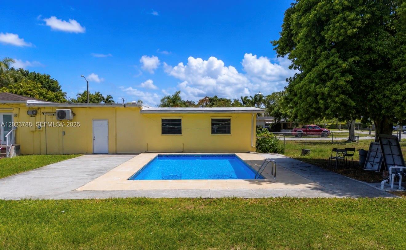 329 NW 13th St, Homestead, FL, 33030/$699,000 2 329 NW 13th St