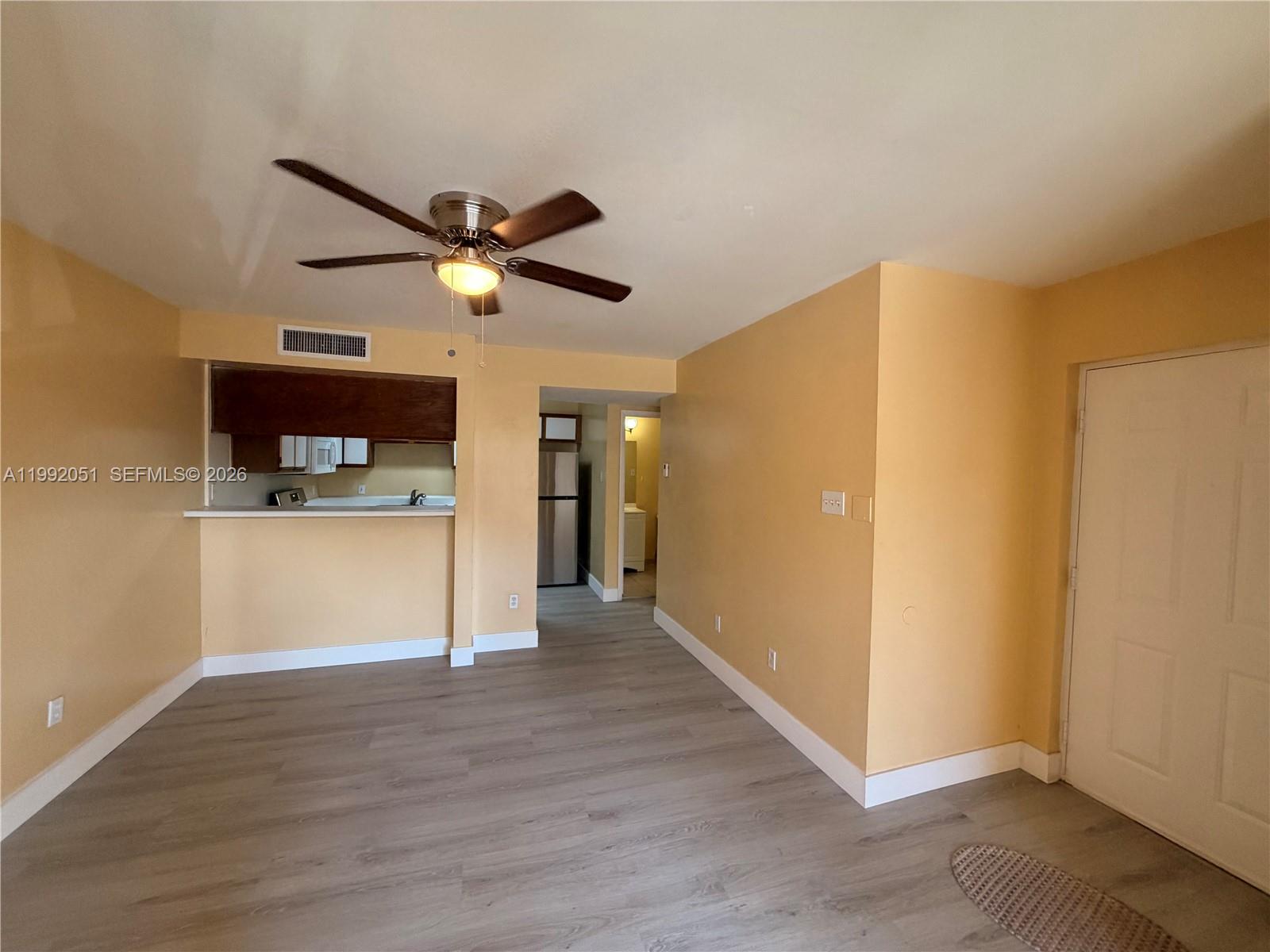 HAMMOCKS TRAILS CONDO - Residential Lease