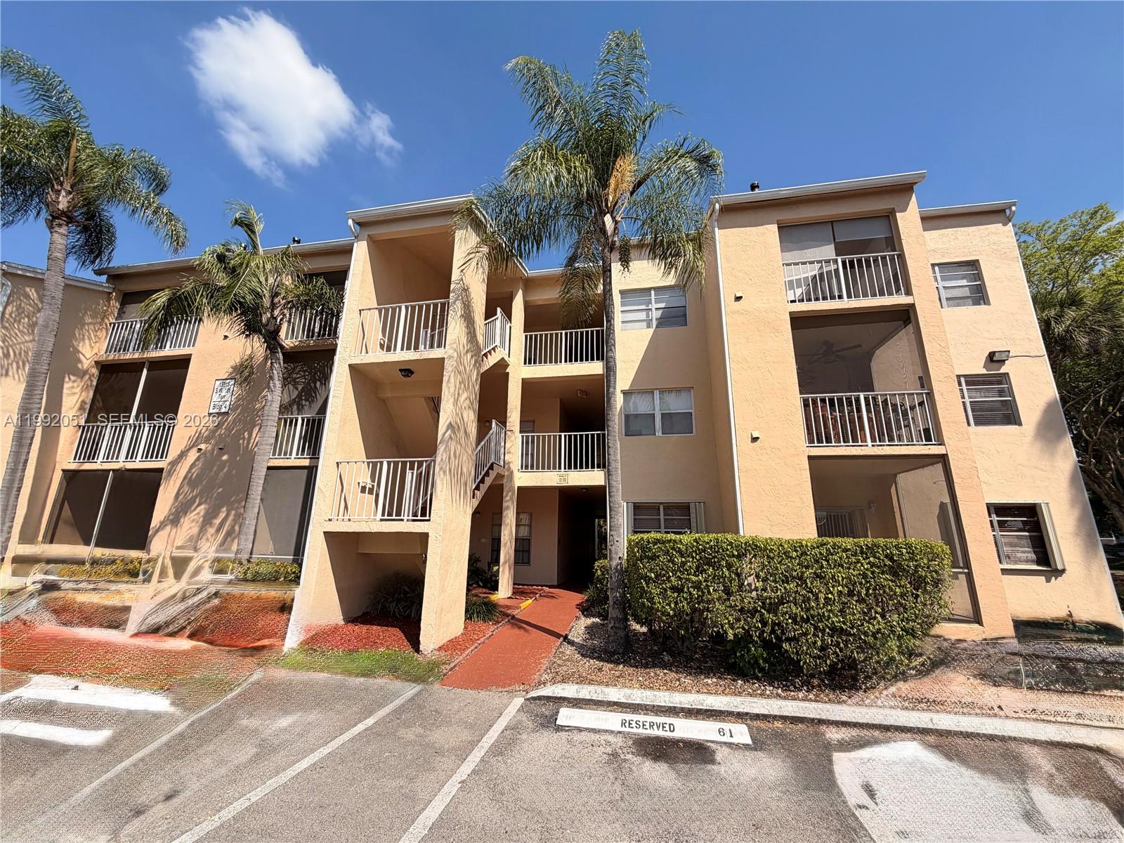 HAMMOCKS TRAILS CONDO - Residential Lease