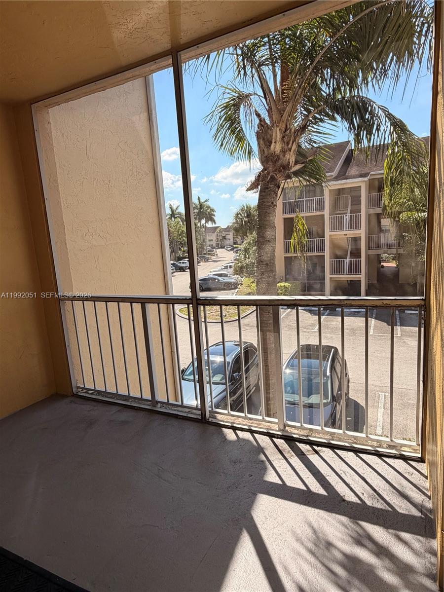 HAMMOCKS TRAILS CONDO - Residential Lease