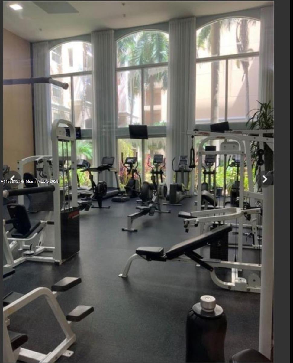 PORTO BELLAGIO CONDO - Residential