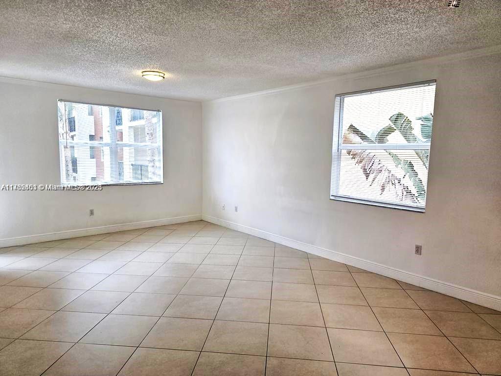 PORTO BELLAGIO CONDO - Residential