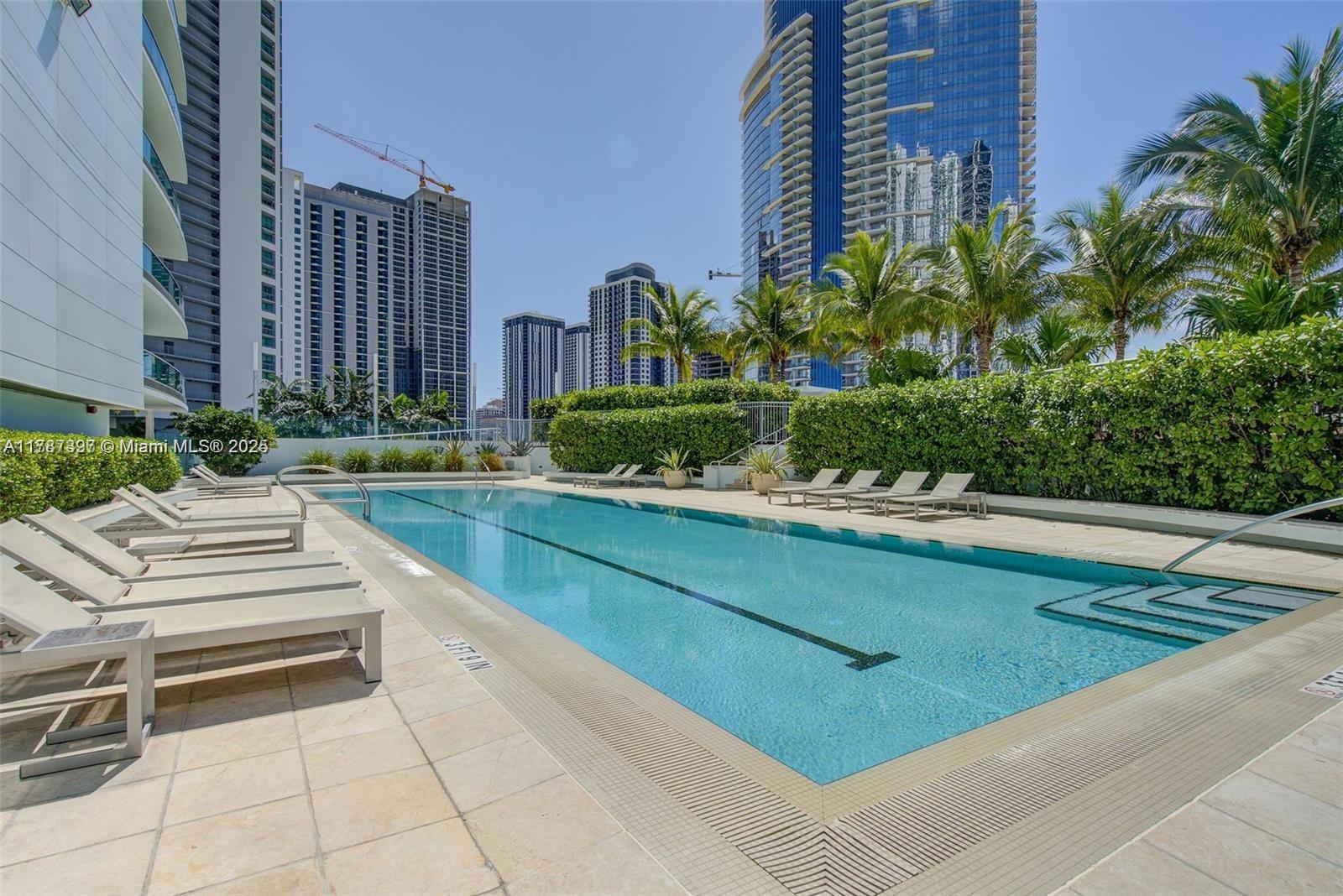 900 BISCAYNE BAY CONDO - Residential