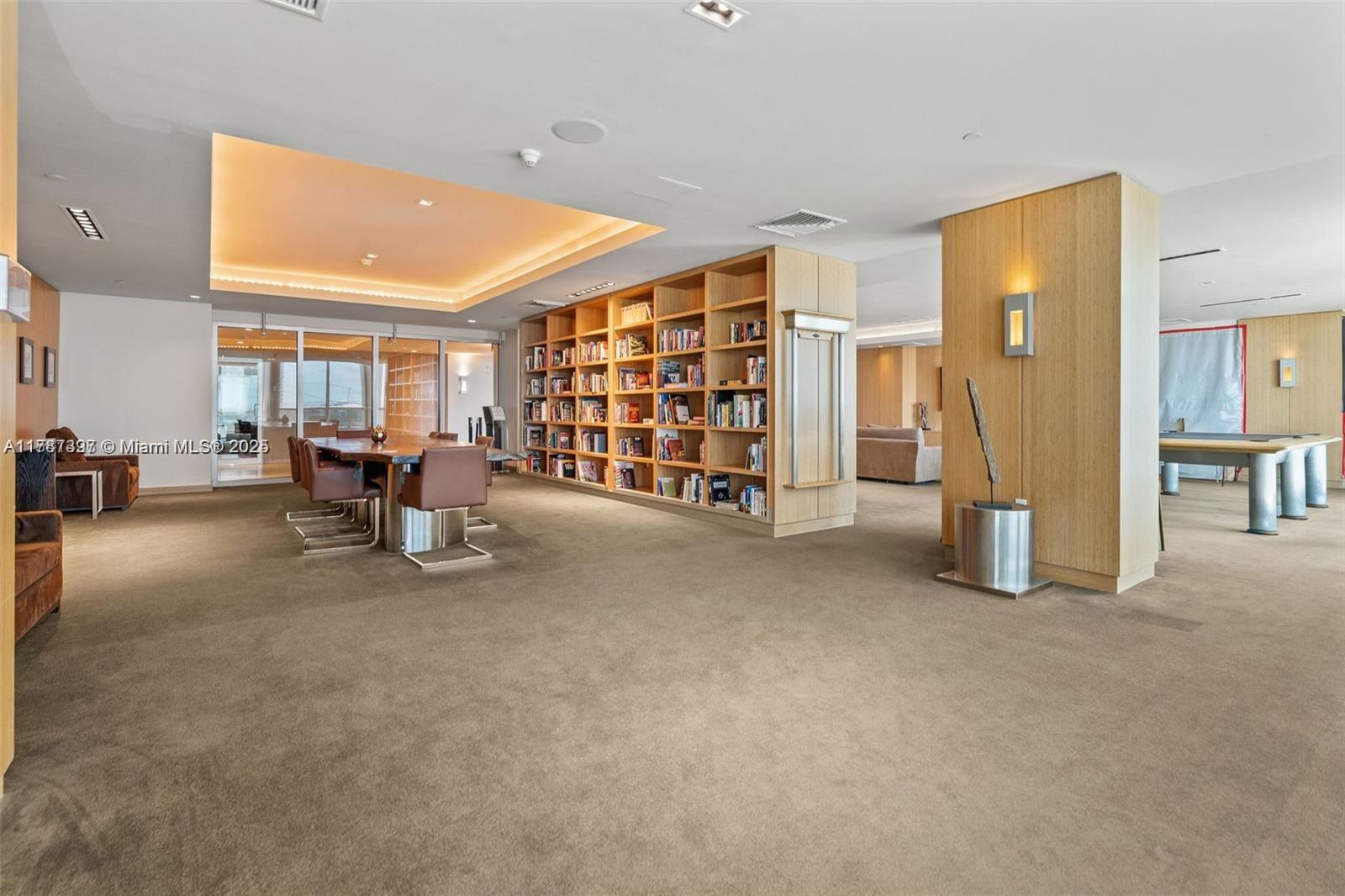 900 BISCAYNE BAY CONDO - Residential