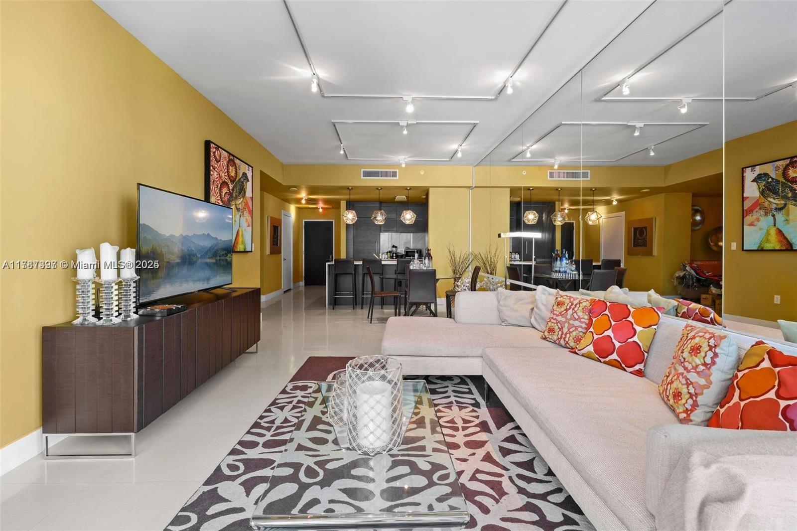 900 BISCAYNE BAY CONDO - Residential