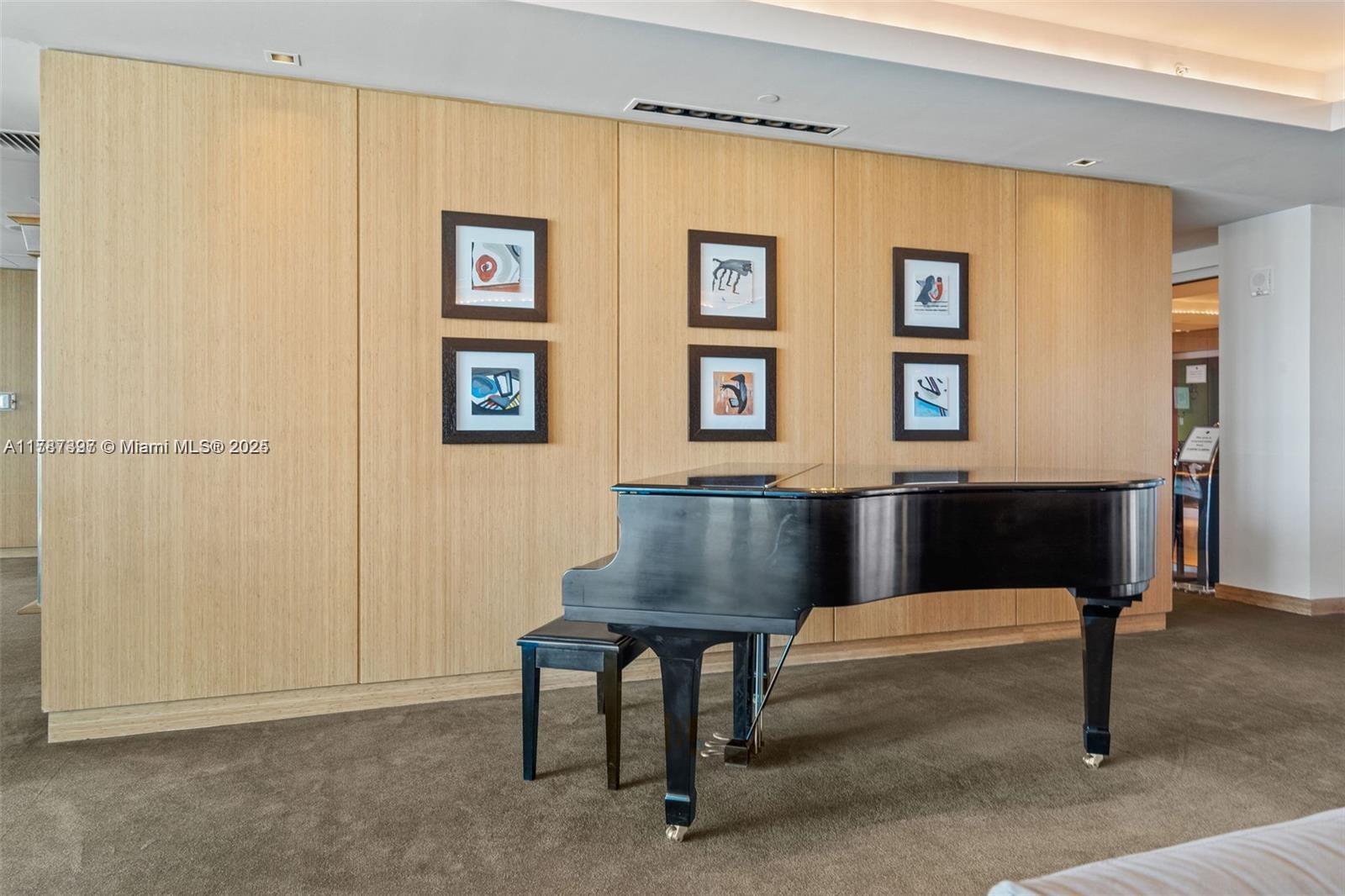 900 BISCAYNE BAY CONDO - Residential