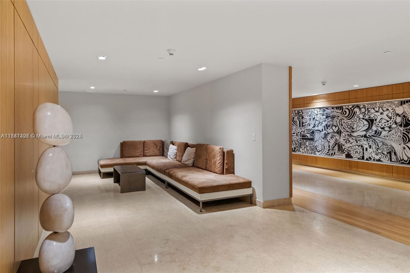 900 BISCAYNE BAY CONDO - Residential