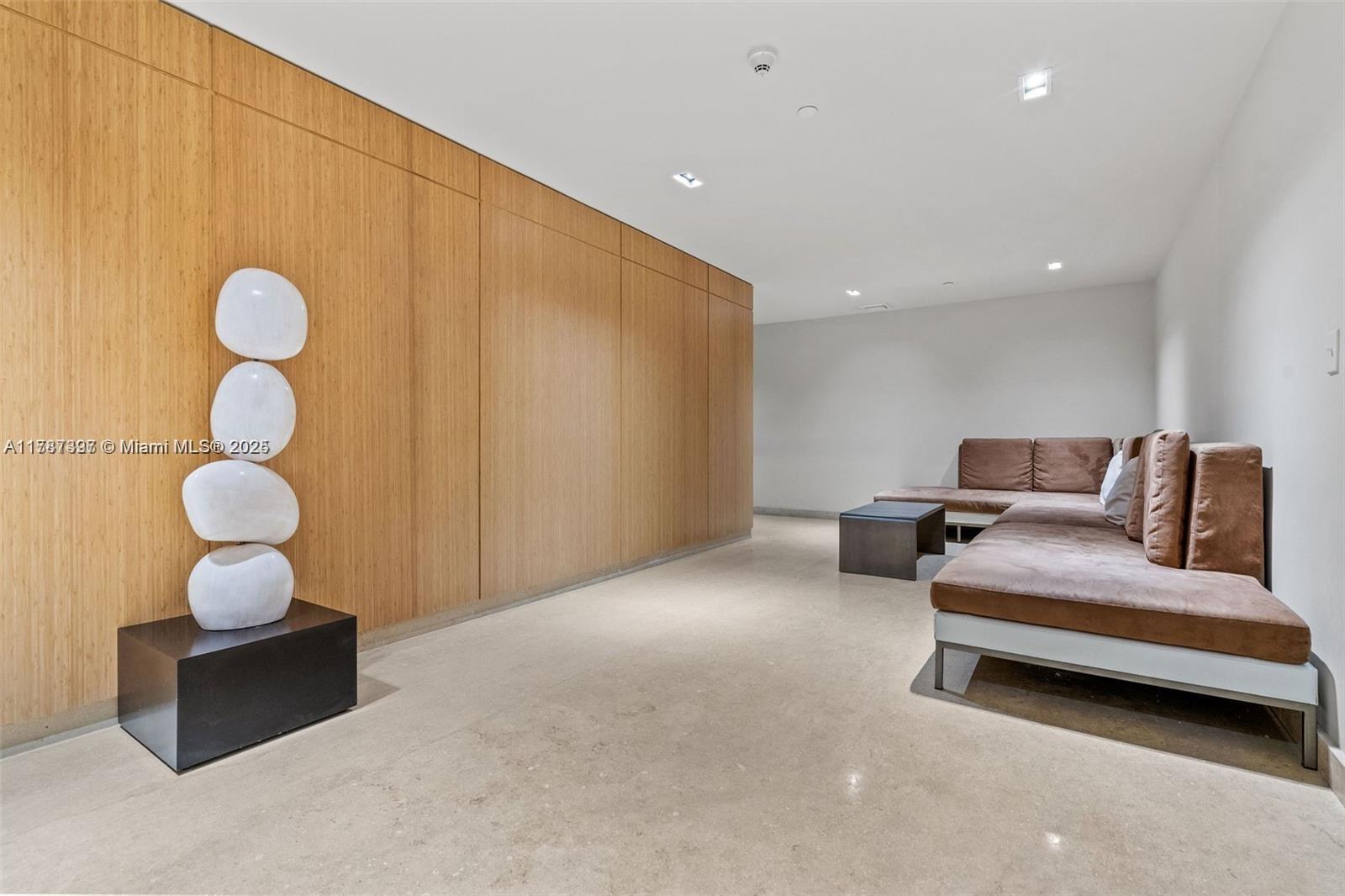 900 BISCAYNE BAY CONDO - Residential