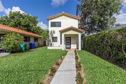 Photo of 122 SW 56th Ave, Miami, FL 33134 (MLS # A12017736)