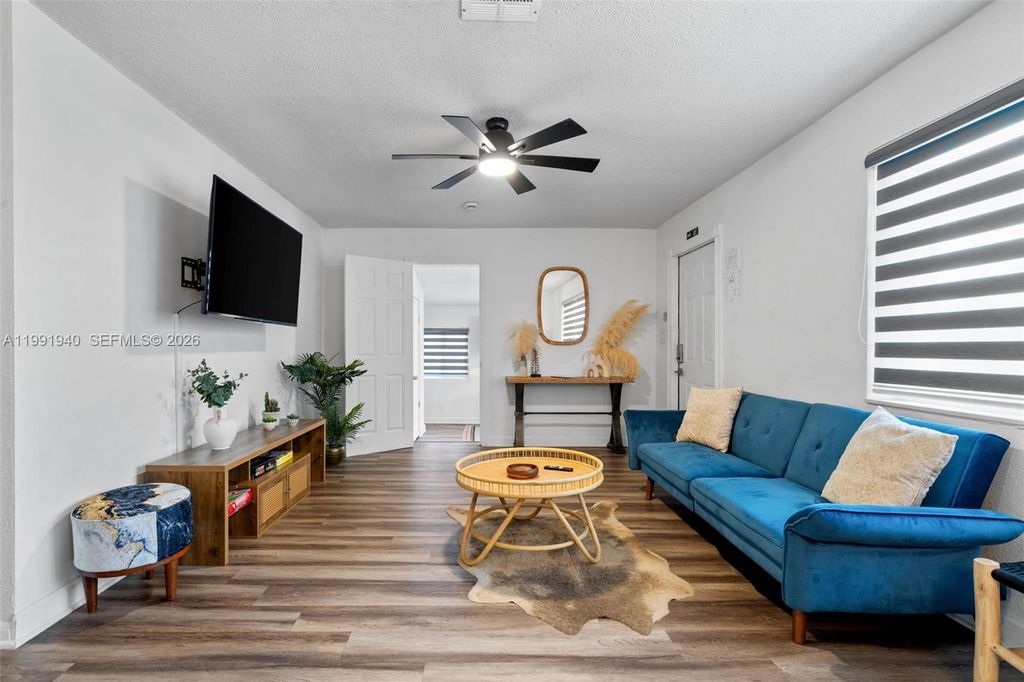 Photo of 5920 NE 2nd Ter, Oakland Park, FL 33334 (MLS # A11991940)