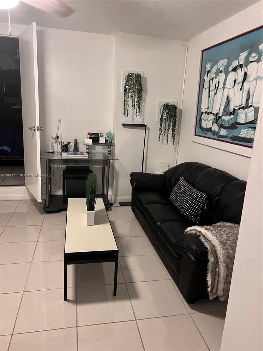 This fully furnished efficiency is in a residential neighborhood. Offering two parking spots, a kitchen area, living room area and a bedroom/bathroom. Cable, wifi, electricity and water are ALL included in the rent. Max of two persons, no pets.