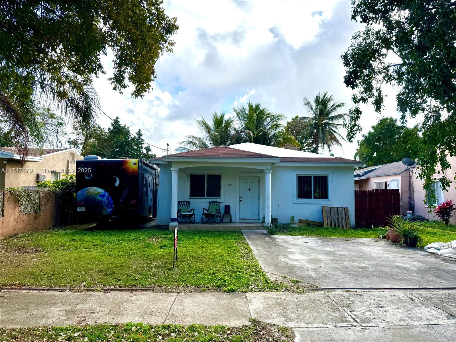 View photos, virtual tours, details... 320 NW 81st St
