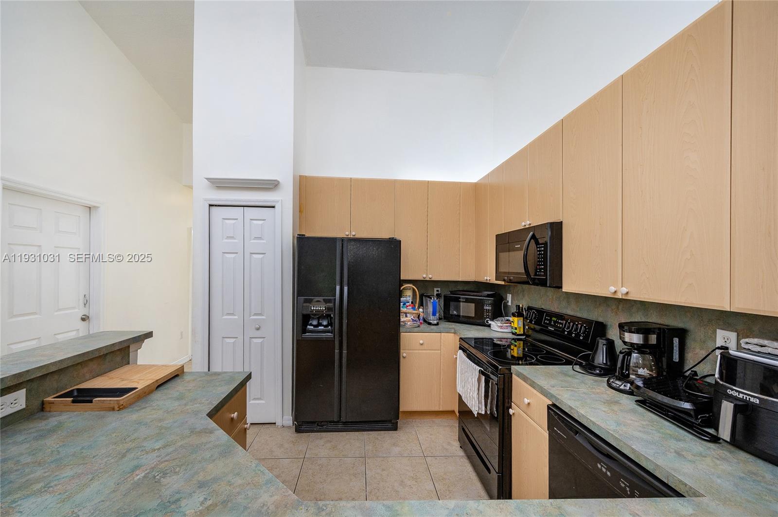 VENTURA AT MALIBU BAY - Residential