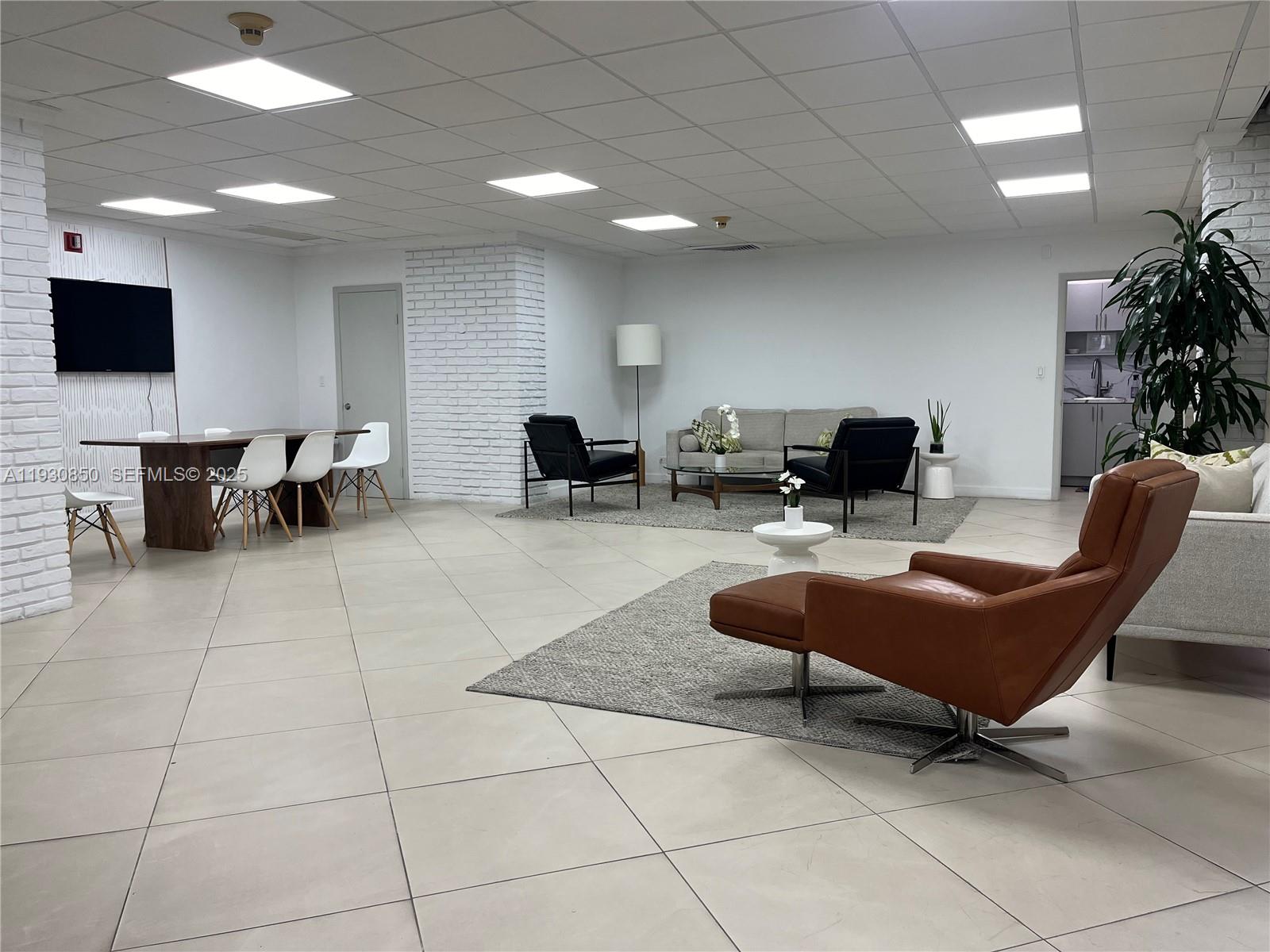 BRICKELL BAY TOWER CONDO - Residential Lease