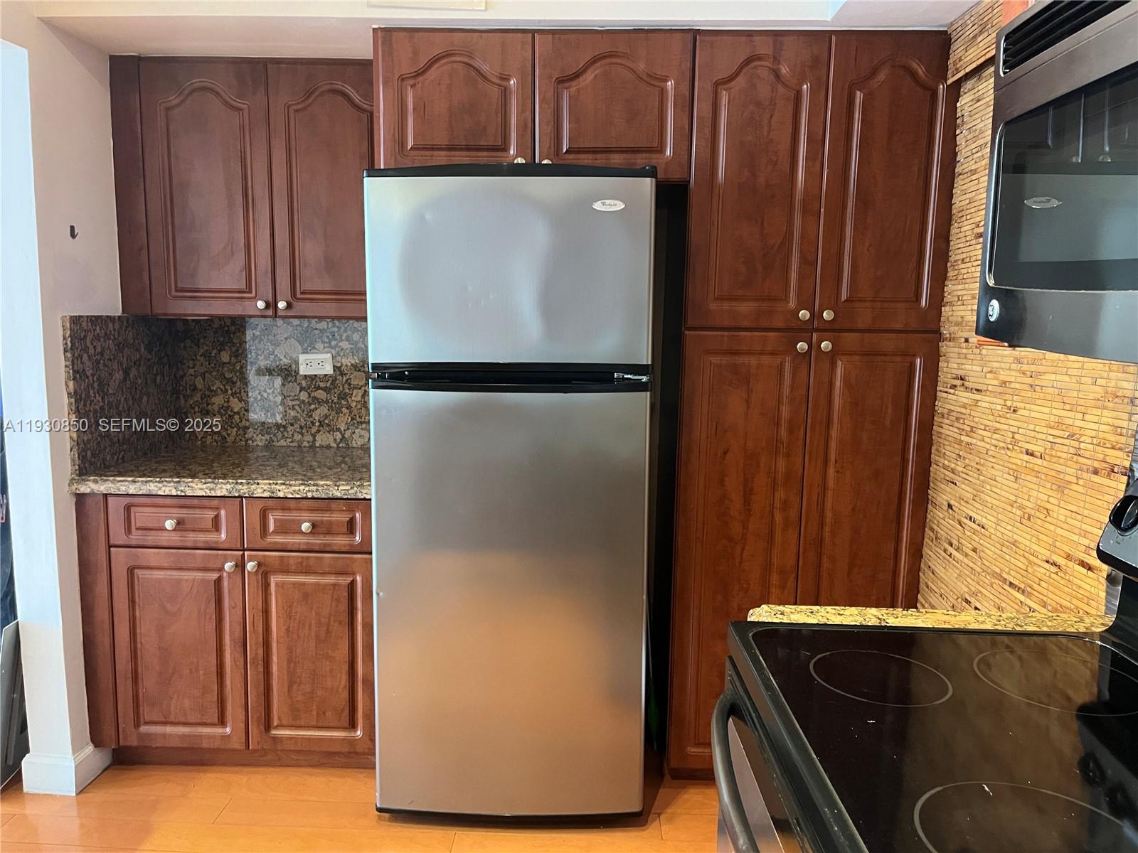 BRICKELL BAY TOWER CONDO - Residential Lease