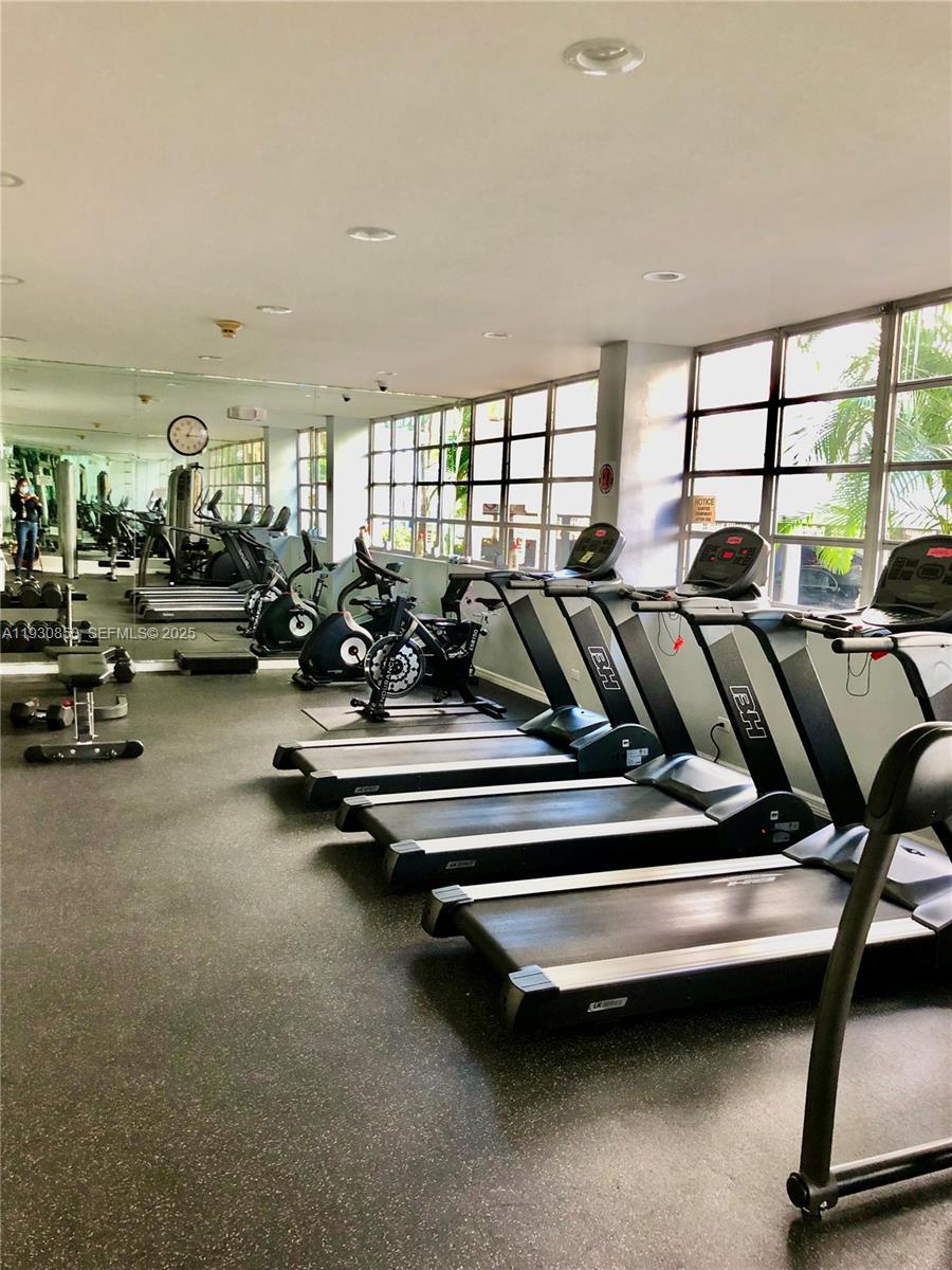 BRICKELL BAY TOWER CONDO - Residential Lease