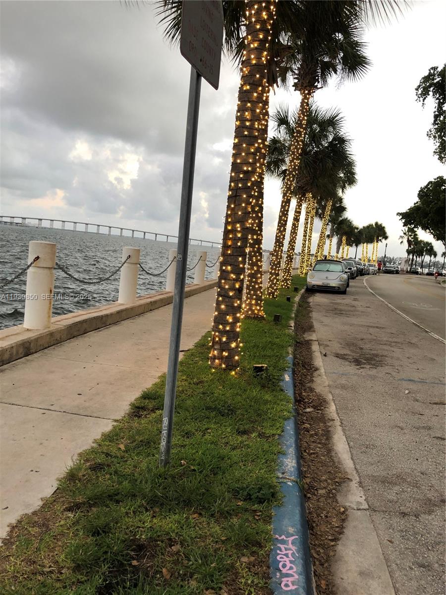 BRICKELL BAY TOWER CONDO - Residential Lease